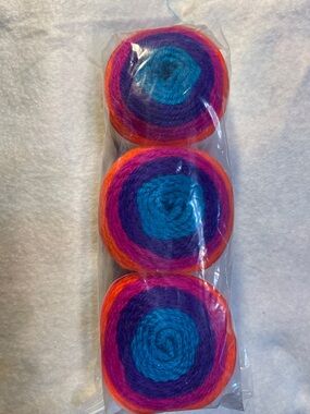 Red heart, mini cake yarn—3